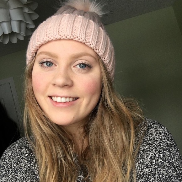 Meet your Posher, Andraya - Picture 1 of 1